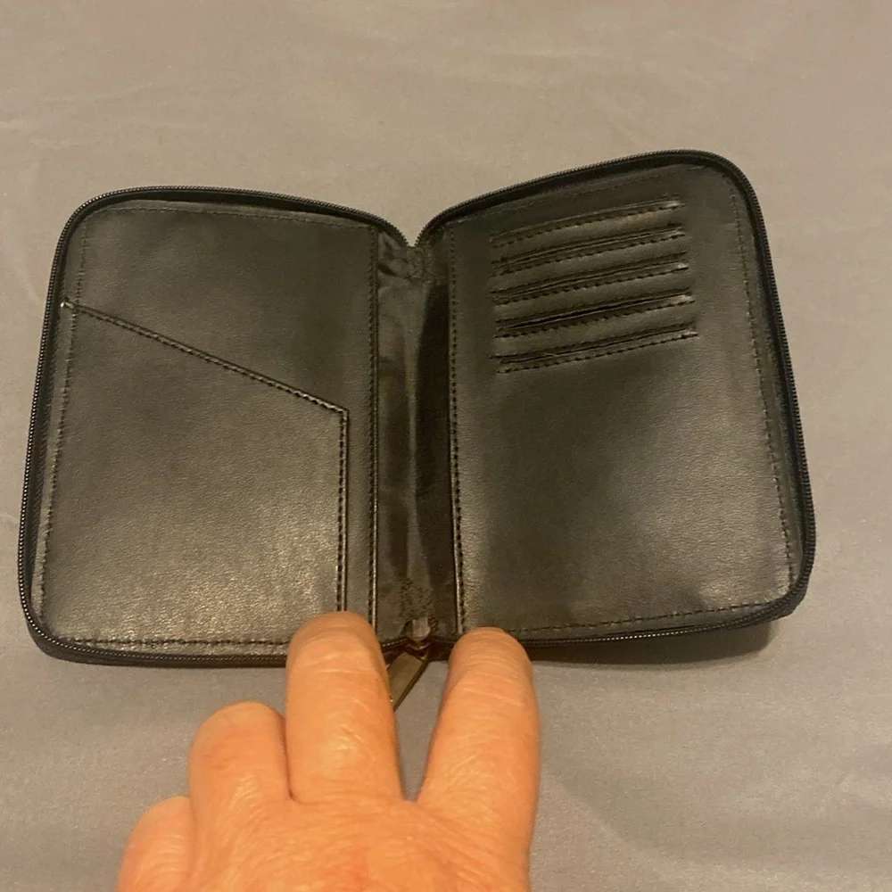 Samsonite Black Zip Around Wallet NWOT